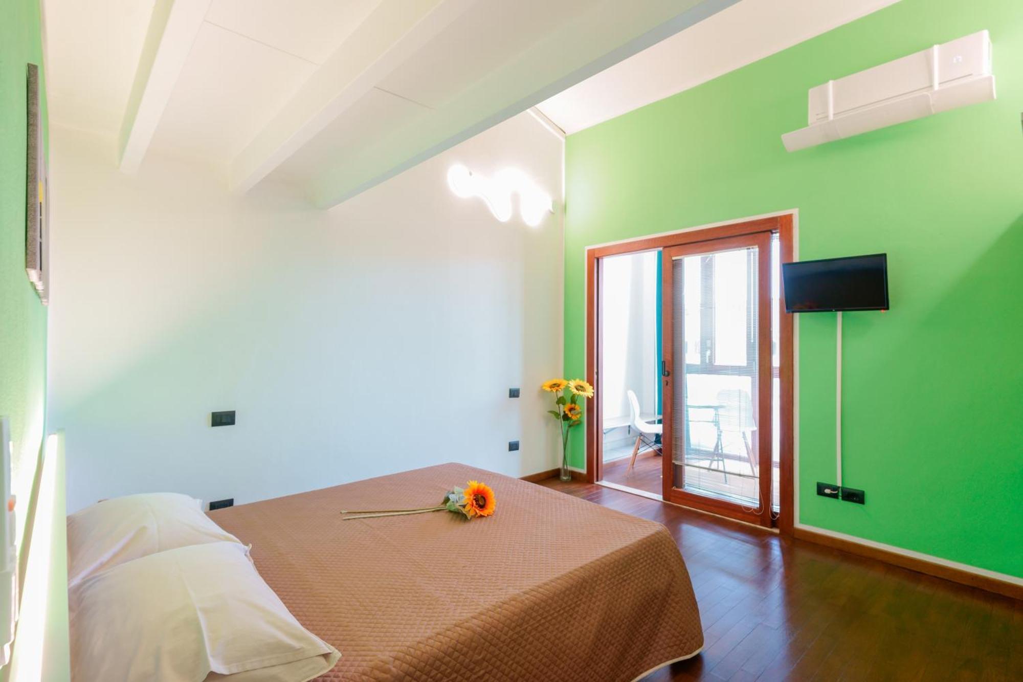 Unplug Bed & Breakfast กวาร์ตู ซานเตเลนา ภายนอก รูปภาพ